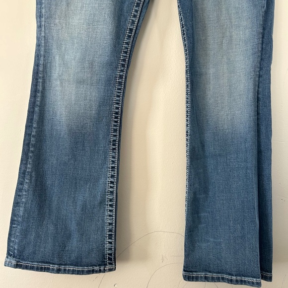 ❄️Mid Rise Boot Cut Bling Jeans - Picture 7 of 16